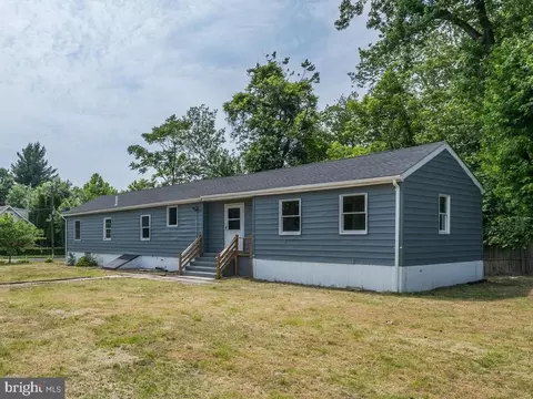 624 Hunt Ave, Trenton, NJ 08610