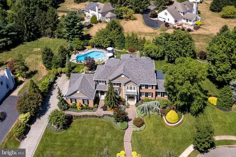 103 Marian Dr, Princeton Junction, NJ 08550