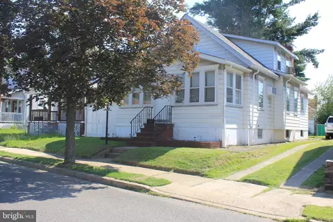 34 Andrew St, Hamilton, NJ 08610