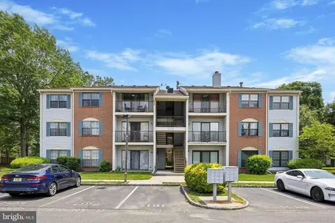 12 Joyner Ct, Lawrenceville, NJ 08648