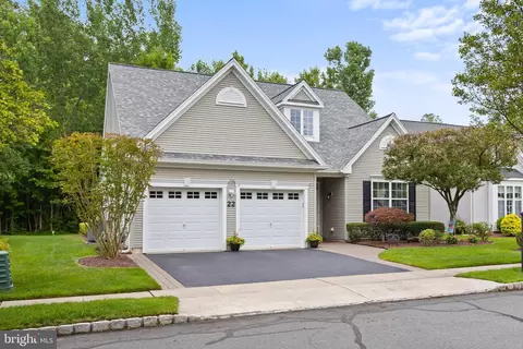 22 Amalfi, Hamilton, NJ 08691