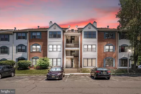 49 Joyner Ct, Lawrence, NJ 08648