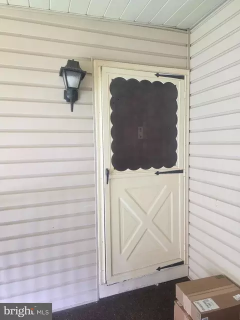 22 Alburtus Ct, Lawrenceville, NJ 08648