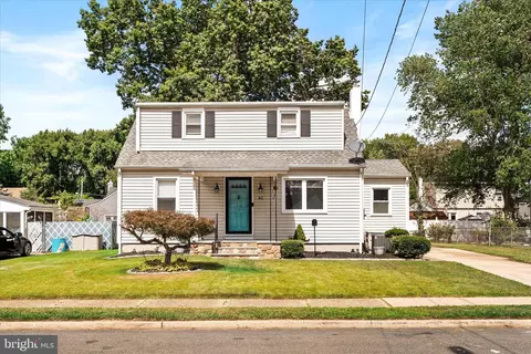 40 Fogarty Dr, Hamilton, NJ 08619