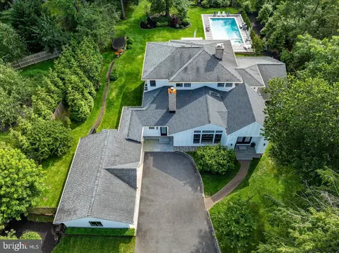 44 Locust Ln, Princeton, NJ 08540
