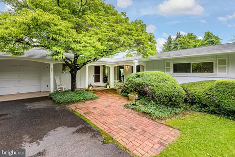 99 Parkside Dr, Princeton, NJ 08540