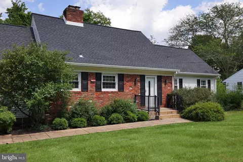 9 Morningside Dr, Pennington, NJ 08534
