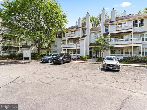 105 Olympic Ct #11, Princeton, NJ 08540