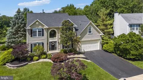 21 Avalon Rd, Pennington, NJ 08534