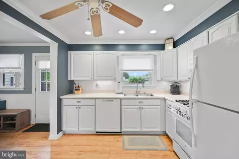 Kitchen - 209 Clamer Rd, Ewing, NJ 08628 photo 3 of 3