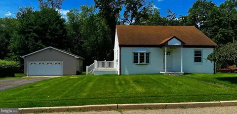 171 Drift Ave, Lawrence, NJ 08648