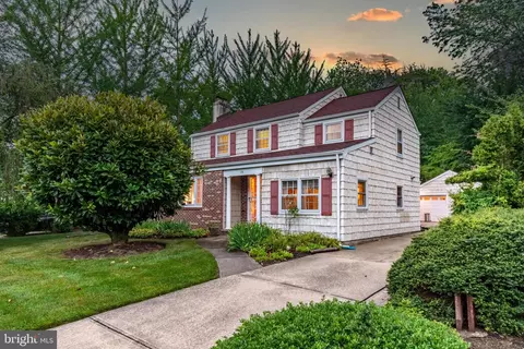 29 Clement Ave, Ewing, NJ 08638