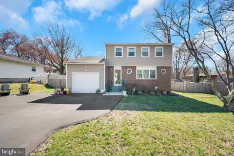 31 Poland St, Ewing, NJ 08638