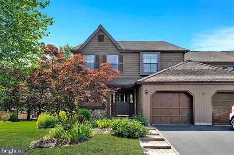 11 Easton Ct, Lawrence Township, NJ 08648