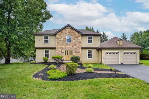 14 Findley Ln, Princeton Junction, NJ 08550