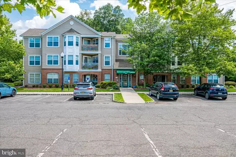 732 Mowat Cir, Hamilton, NJ 08690