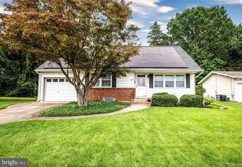 10 Perro Pl, Hamilton, NJ 08690