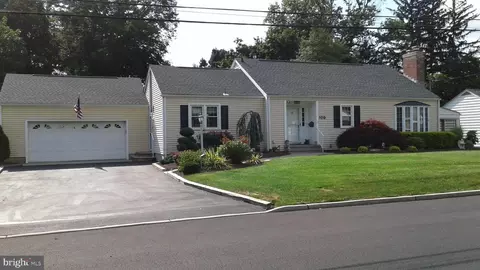 109 Orchard Ave, Hightstown, NJ 08520