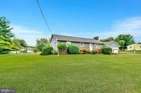 10 Fairview Rd, Robbinsville, NJ 08691