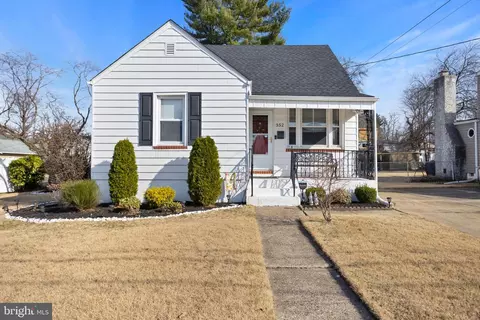 352 Redwood Ave, Hamilton, NJ 08610