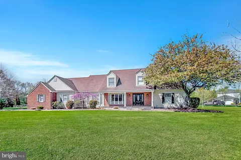 2 Becket Ct, Princeton Junction, NJ 08550