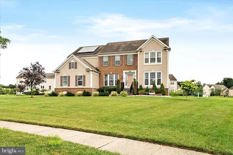 9 Endeavor Blvd, Hightstown, NJ 08520