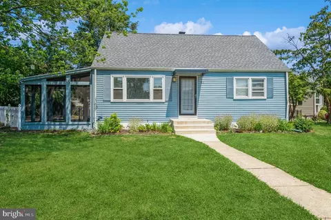 51 Kenwood Ter, Hamilton, NJ 08610