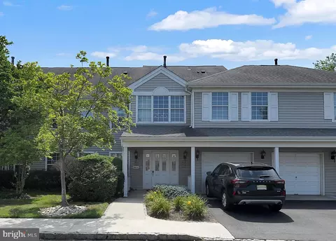 704 Eagles Chase Dr, Lawrenceville, NJ 08648
