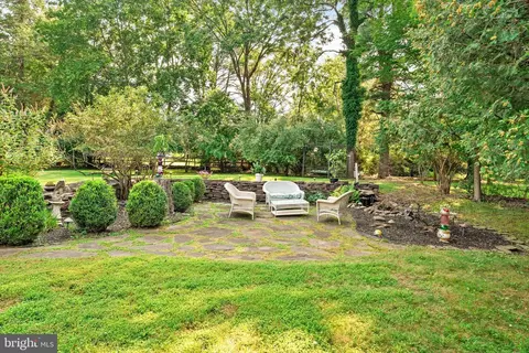 Exterior - 8 Edwards Pl, Ewing, NJ 08628 photo 8 of 9