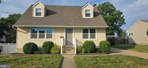 708 Mayflower Ave, Lawrenceville, NJ 08648