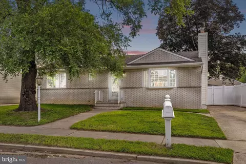 22 Gaskill Ave, Hamilton, NJ 08610