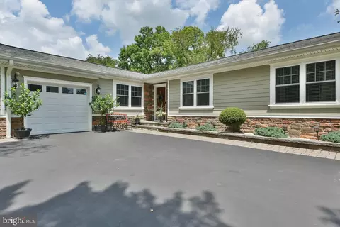 Exterior - 12 Rydal Dr, Lawrence Township, NJ 08648 photo 6 of 15