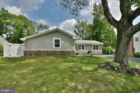 Exterior - 12 Rydal Dr, Lawrence Township, NJ 08648 photo 3 of 15