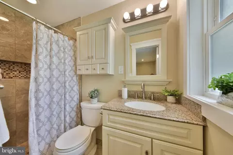 Bath - 12 Rydal Dr, Lawrence Township, NJ 08648 photo 3 of 4
