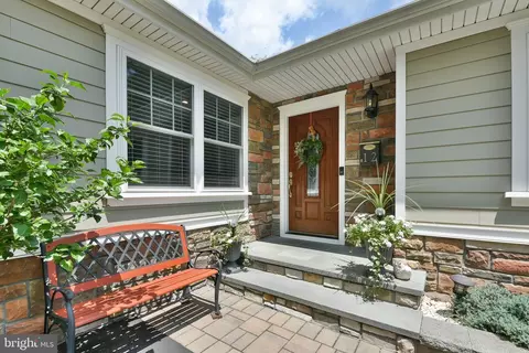 Exterior - 12 Rydal Dr, Lawrence Township, NJ 08648 photo 7 of 15