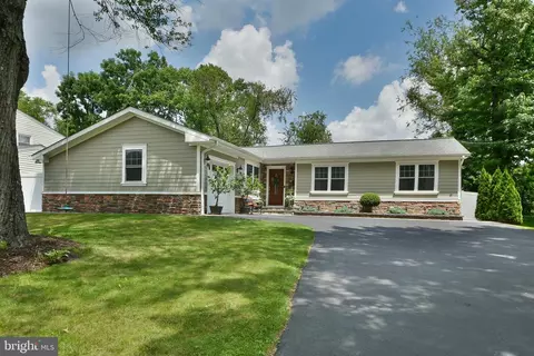 Exterior - 12 Rydal Dr, Lawrence Township, NJ 08648 photo 2 of 15