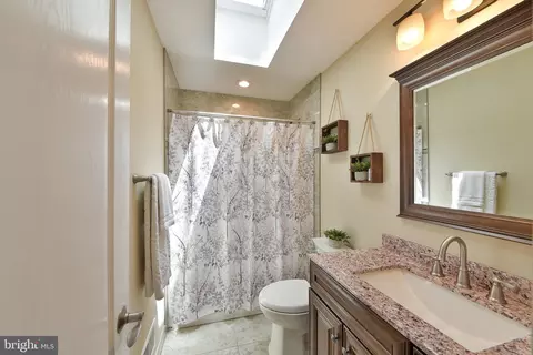 Bath - 12 Rydal Dr, Lawrence Township, NJ 08648 photo 1 of 4