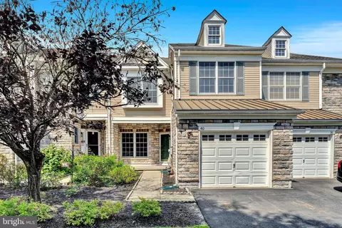 40 Caleb Ln, Princeton, NJ 08540