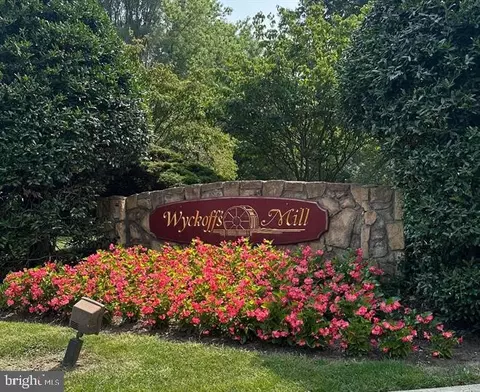 23 Powell Ct, Hightstown, NJ 08520