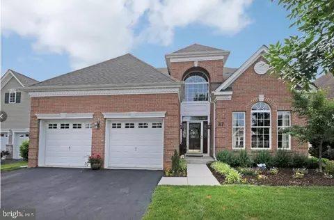37 Norton Ave, Hightstown, NJ 08520