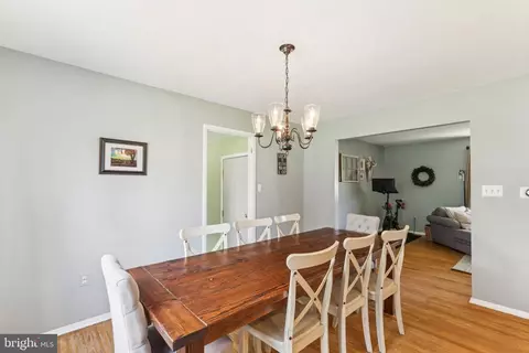 Dining - 7 Old Frg, Ewing, NJ 08618 photo 1 of 3