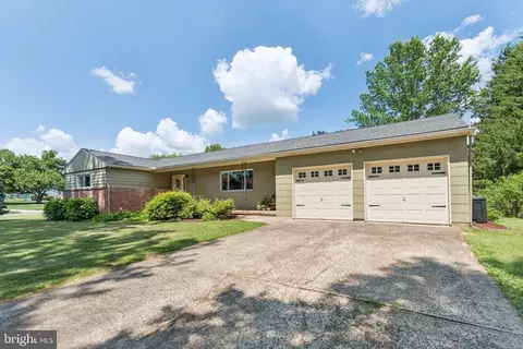 Exterior - 7 Old Frg, Ewing, NJ 08618 photo 3 of 13