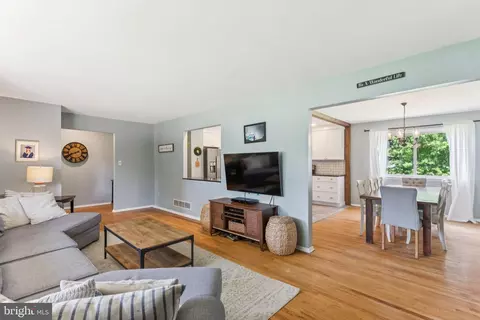 Entry Way - 7 Old Frg, Ewing, NJ 08618 photo 1 of 4