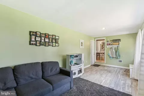 Entry Way - 7 Old Frg, Ewing, NJ 08618 photo 4 of 4