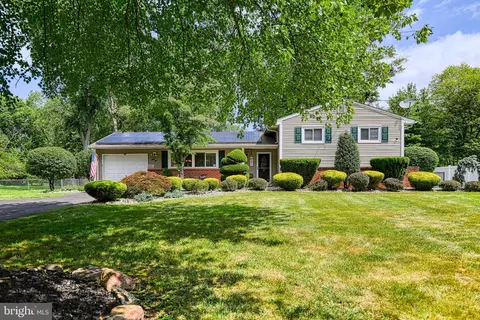 69 Brooktree Rd, East Windsor, NJ 08520