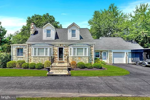 2371 Pennington Rd, Pennington, NJ 08534