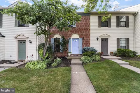 43 Oneill Ct, Lawrence Township, NJ 08648