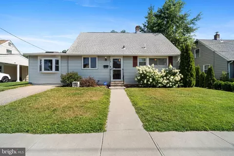 16 Albemarle Rd, Hamilton, NJ 08690