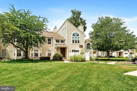26 Huber Ct, Hightstown, NJ 08520
