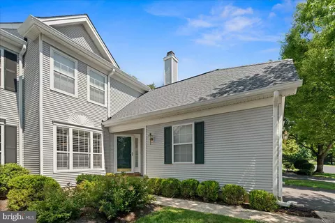 325 Watkins Rd, Pennington, NJ 08534